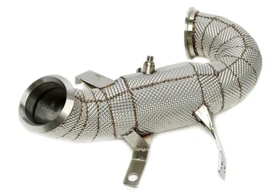 Tubería con escudo térmico y convertidor catalítico Mercedes Benz