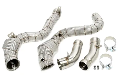 Tubería con escudo térmico y convertidor catalítico Mercedes Benz